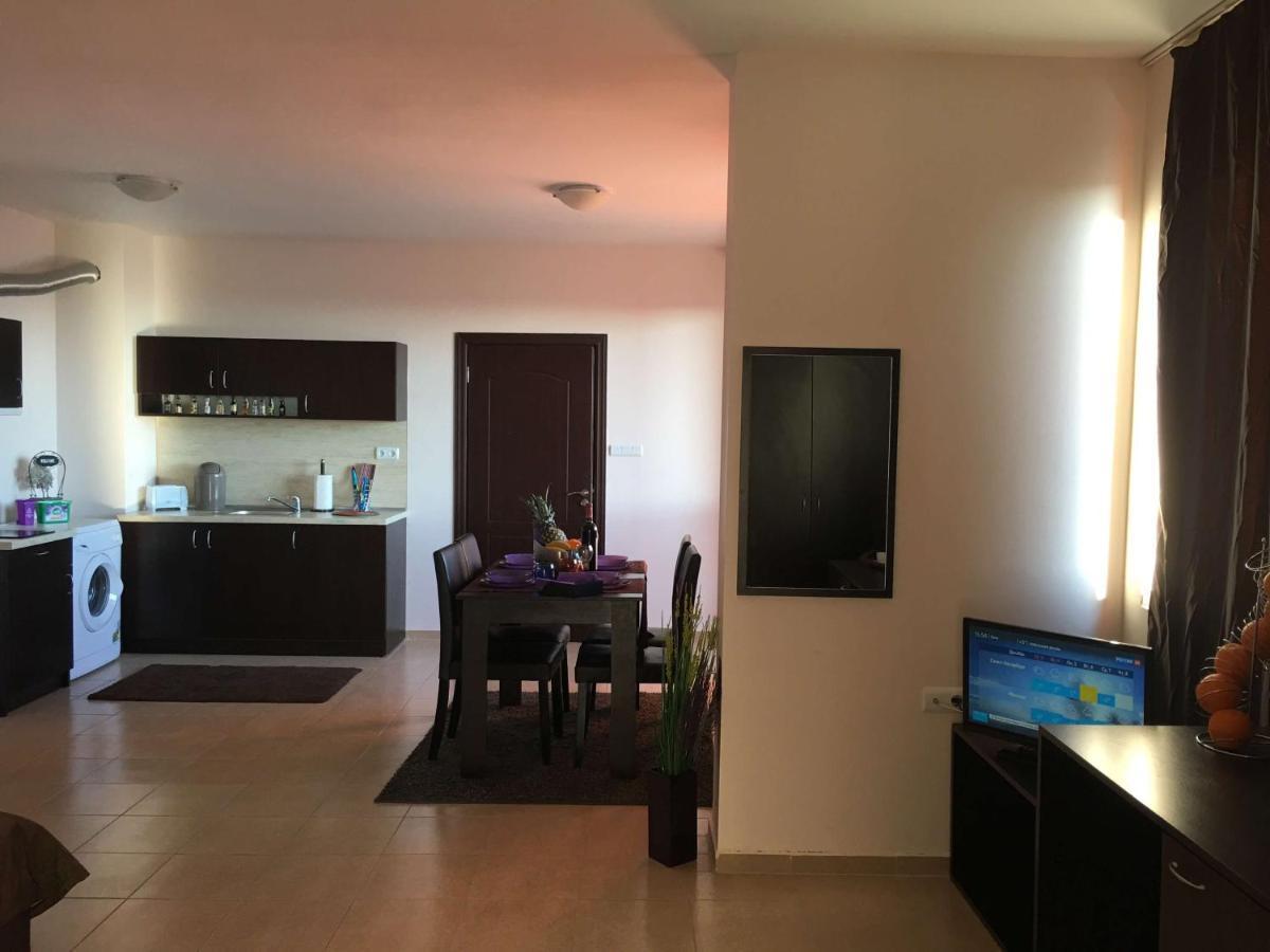 Studios Europa Street Поморие Экстерьер фото