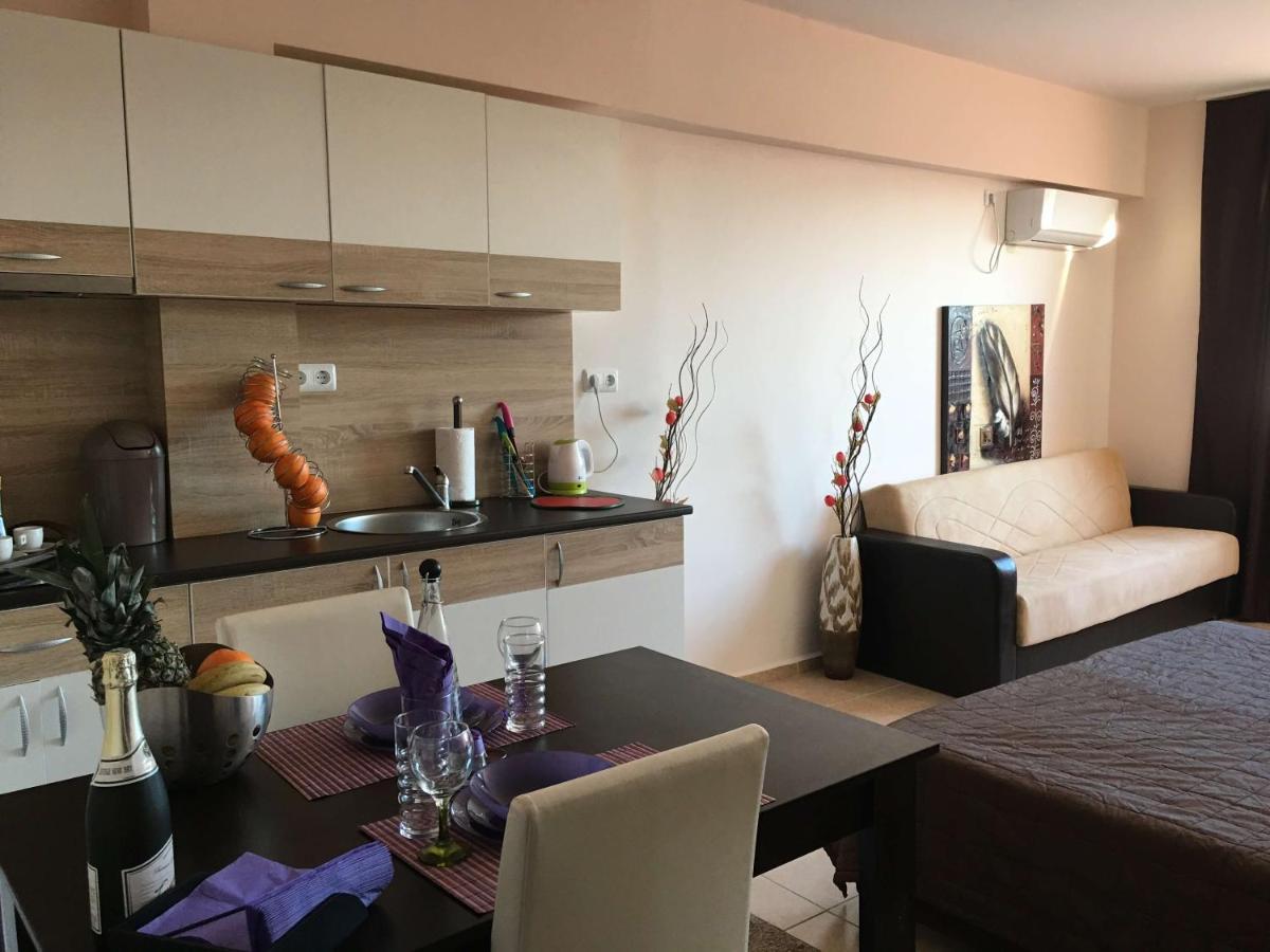 Studios Europa Street Поморие Экстерьер фото